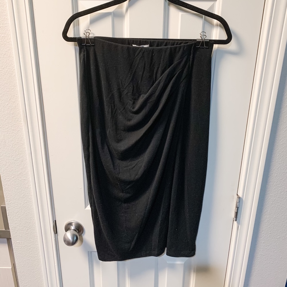 14th & Union Black Runched Pencil Midi Skirt